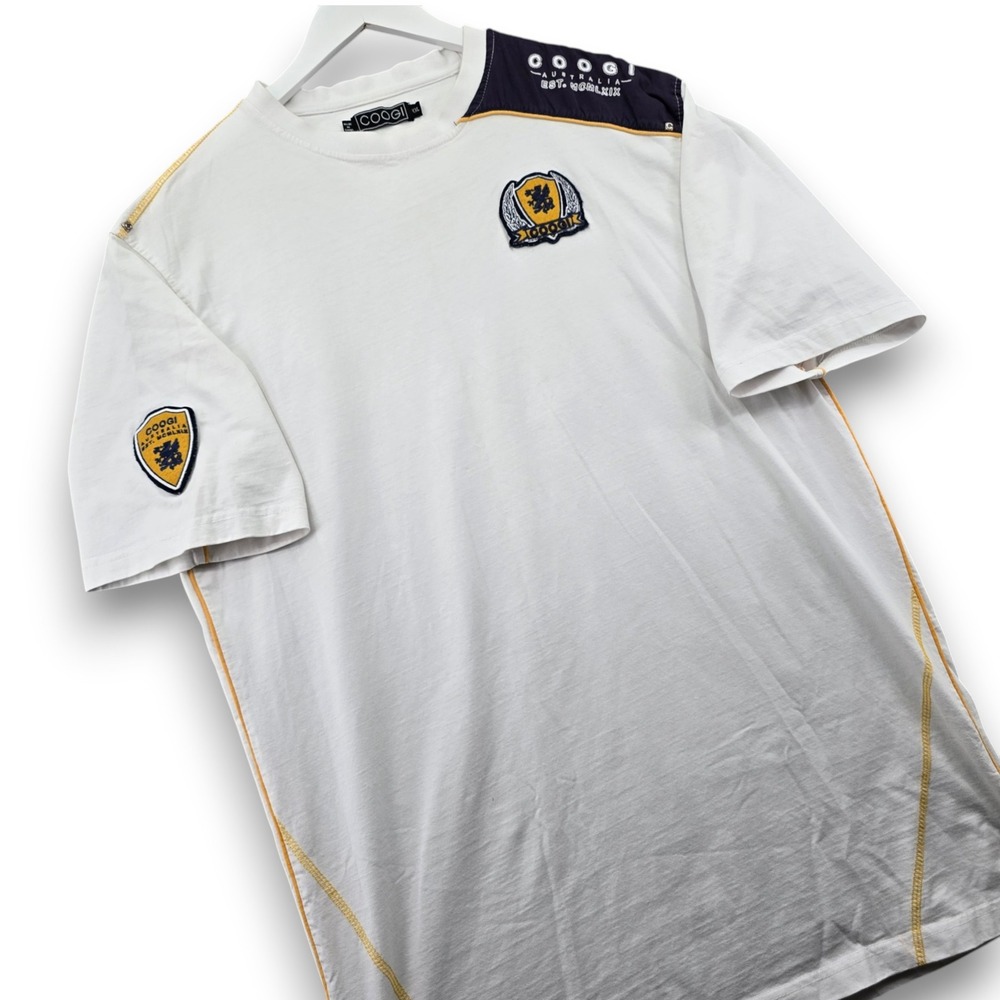 Coogi Australia Mens XXL White Cotton T Shirt Crest Patch Navy Shoulder Detail